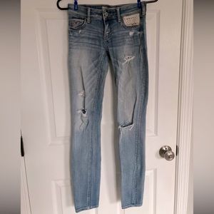 Hollister distressed jeans size 00